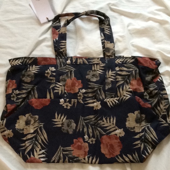 Herchel Tote Bamfield Mid - Picture 2 of 10